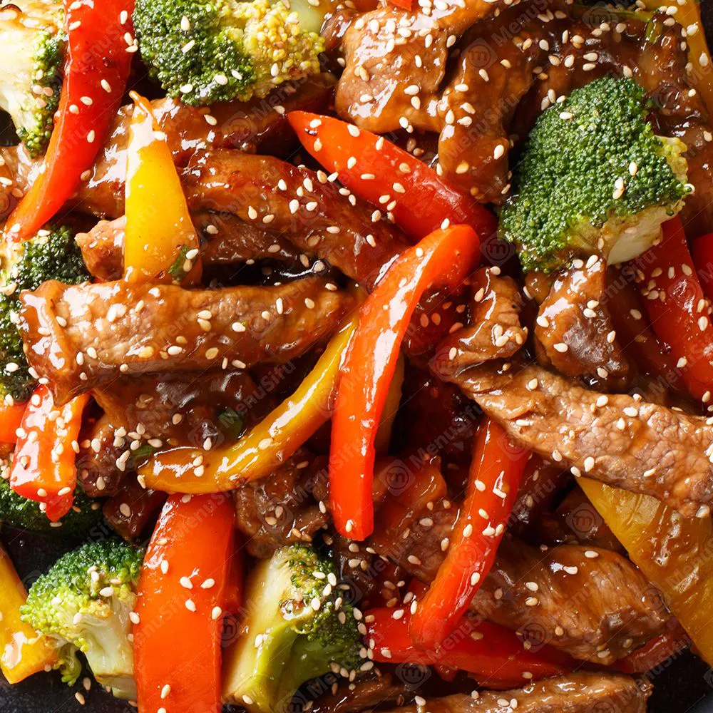 Beef stir-fry with broccoli, bell peppers and sesame seeds at Chinese Wok, a Chinese Restaurant in Seymour
